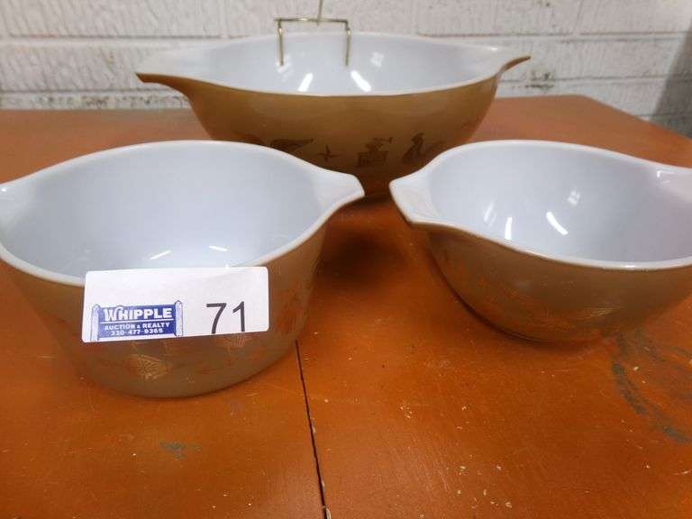 Pyrex Bowls