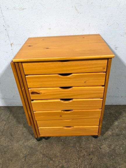 Crafting Table w/Cabinet