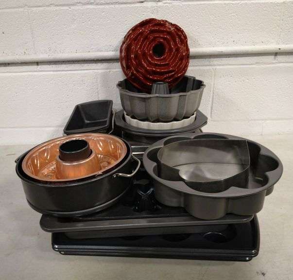 Various Bakeware