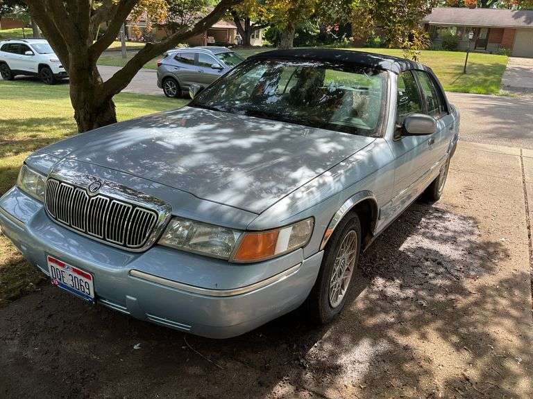 2001 Mercury Grand Marquis