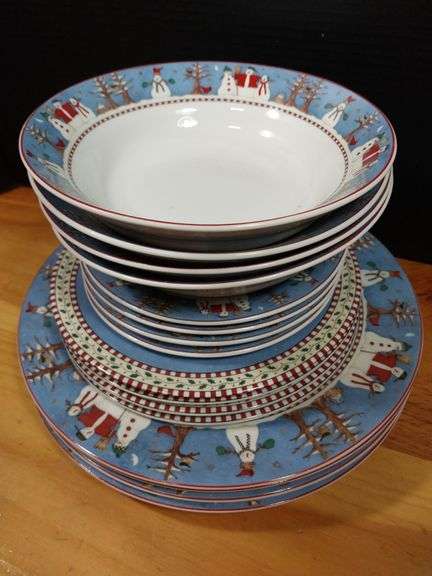 Snowman Dishes 16 Pieces