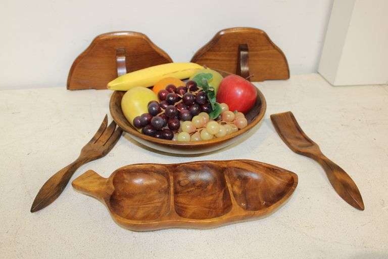 Wooden Serveware & Faux Fruit