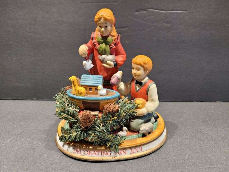 Decorating Fun 2001 (Holly Hobbie) From Her Heart to Your Heart