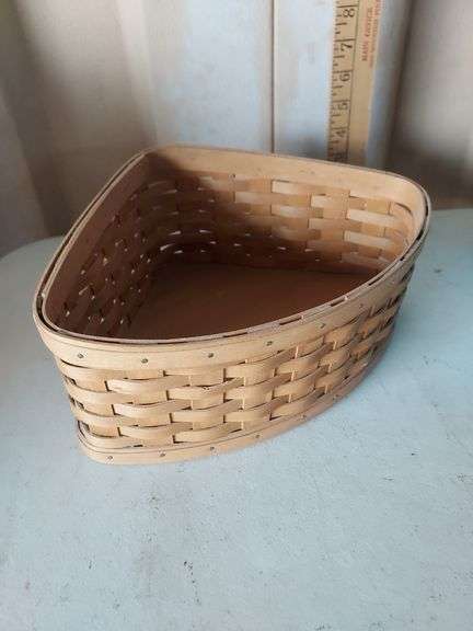 Longaberger 2002 Basket