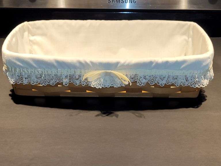 Longaberger Basket with Cloth Liner.