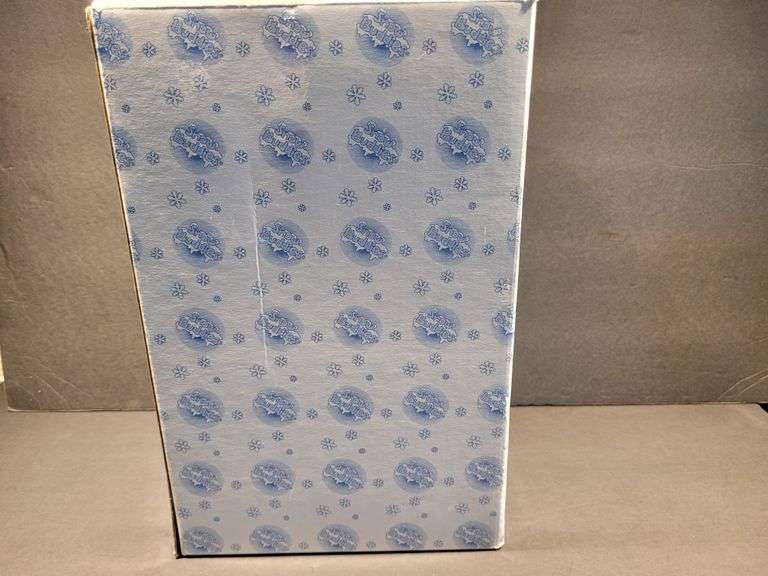 Snowman - Blue Hat, Scarf, Gloves - in the original box.