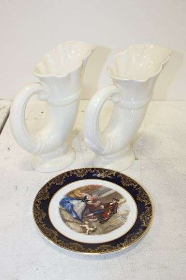 Jack-in-the-Pulpit Vases & Collectible Plate