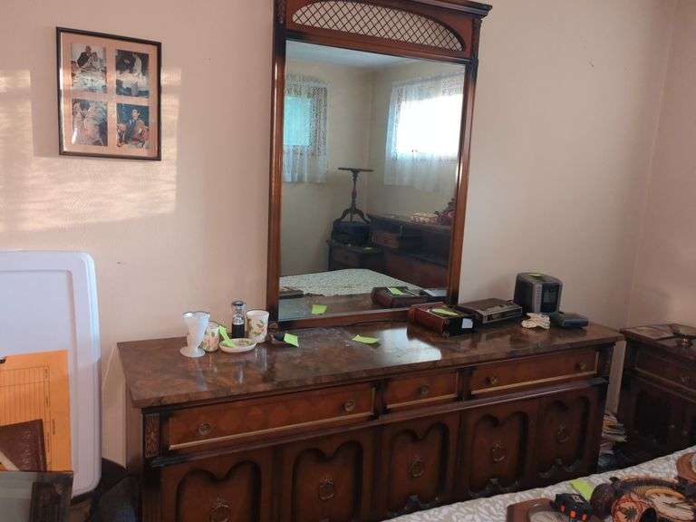 Vintage Marble Style Top Dresser with Mirror
