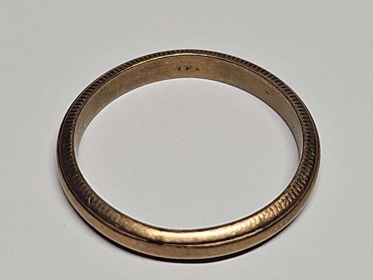 14 K Gold Wedding Band