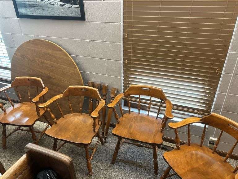 Ethan Allen Dining Table & Chairs