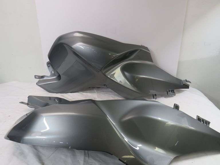 K1200S RH Tank cover