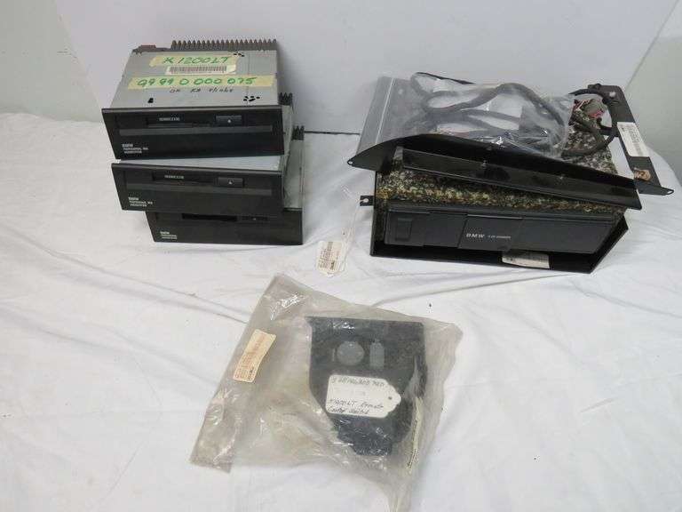 3 K1200LT Radio/CD Changers