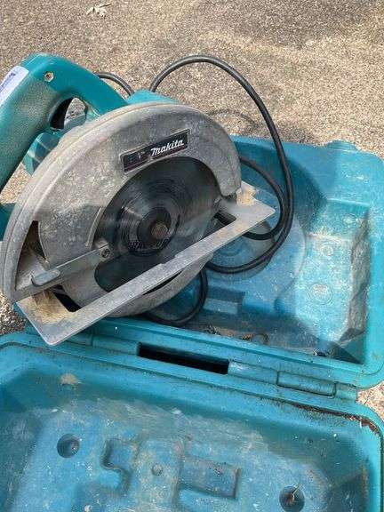 Makita Saw