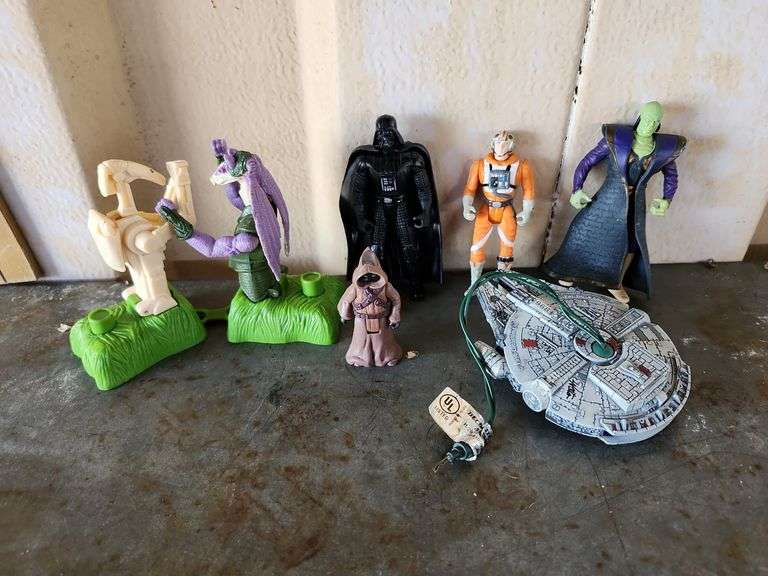 1990s Star Wars Figures & Hallmark Ornament