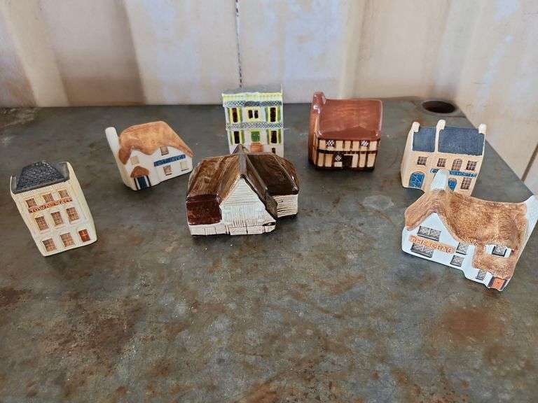 Vtg. England Ceramic Village Houses
