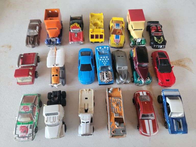 20 ct Assorted Cars Matchbox & More