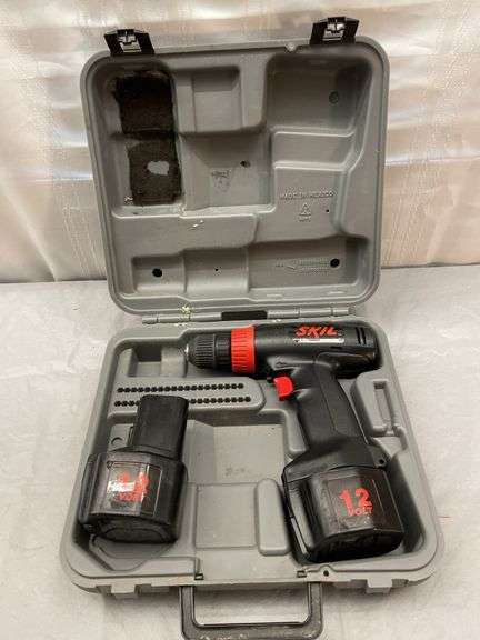 Skil 12V Drill in Case