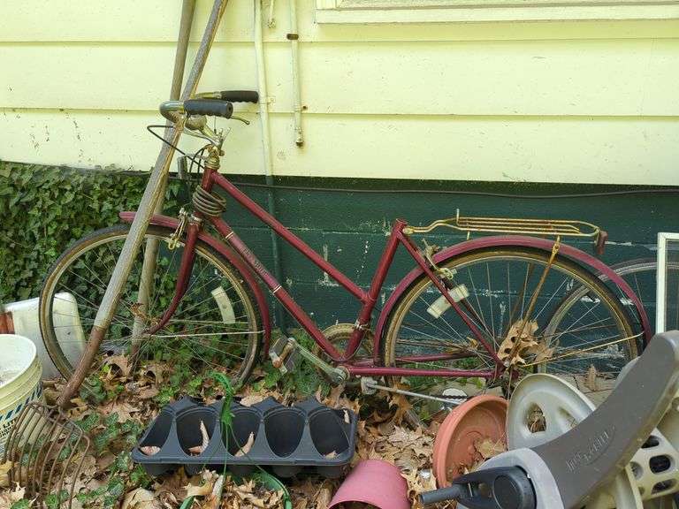 Pair of 1980s Free Spirit Greenbriar Bicycles