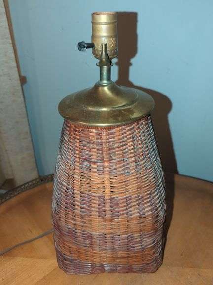 Wicker and Brass Table Lamp