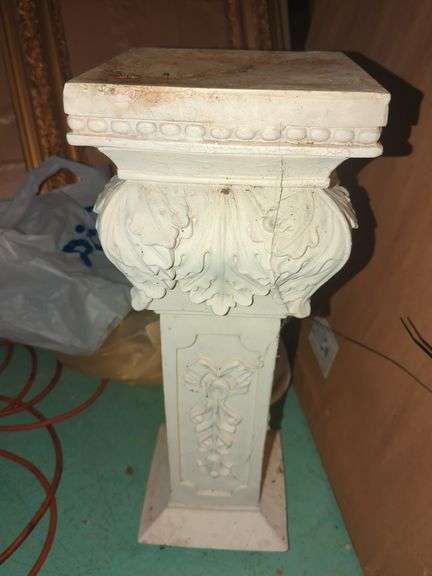 Grecian Style Acanthus Leaf Column Plant Stand