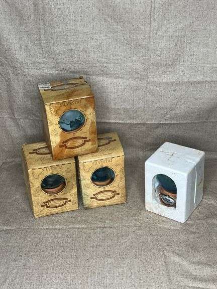 Collector’s Edition Musical Waterglobes