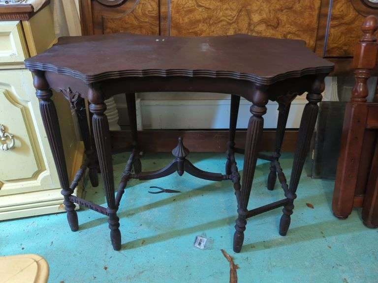 William and Mary Style Mahogany Foyer Table