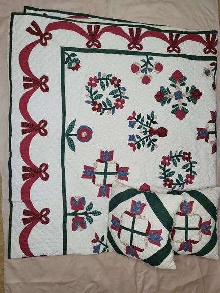 King Quilt & Pillows