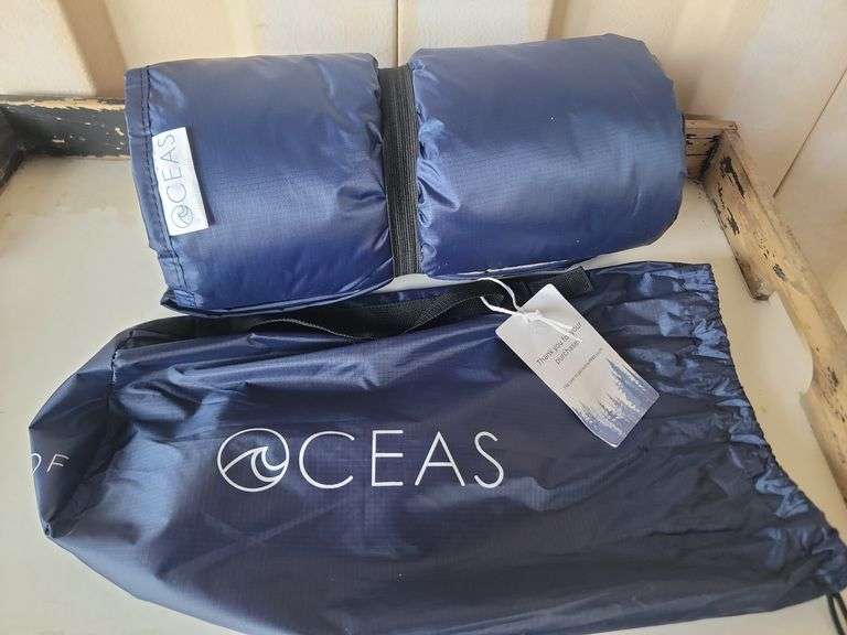 Oceas Waterproof Blanket
