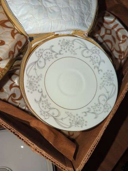 Collection of Dinner Plates Including Meito and Salem Dinnerware