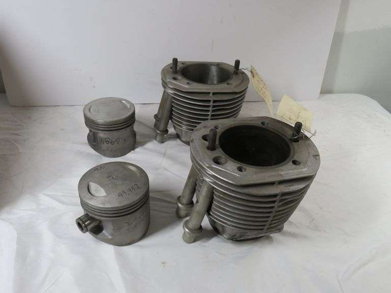 Pistons and cylinders  1000CC