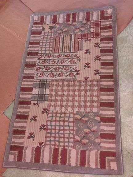 Contemporary Machine Made Accent Rug