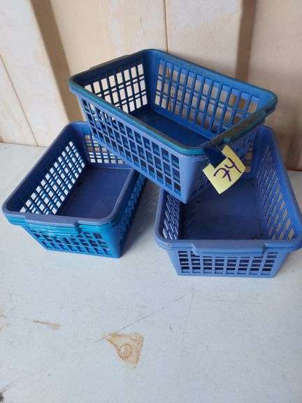 7 Plastic Baskets 11.5" x 7.75" x 4.25"