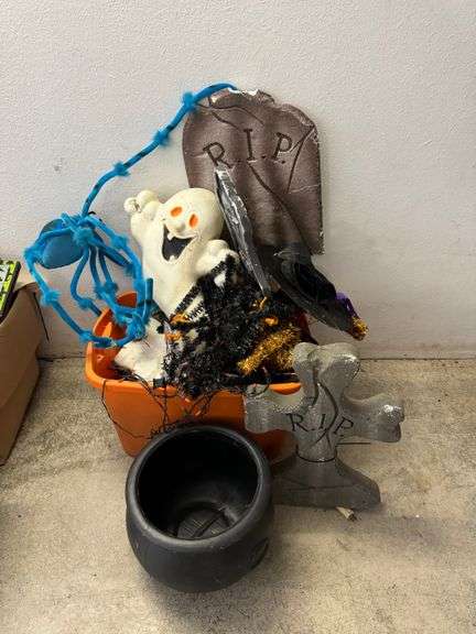 Halloween Decor