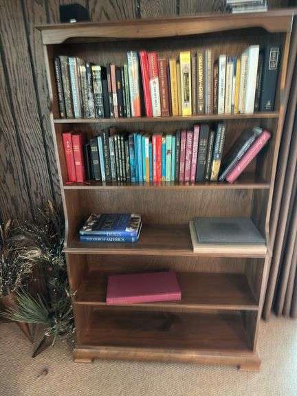 Wood bookcase