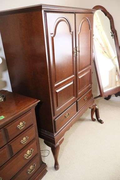 Broyhill Entertainment Center