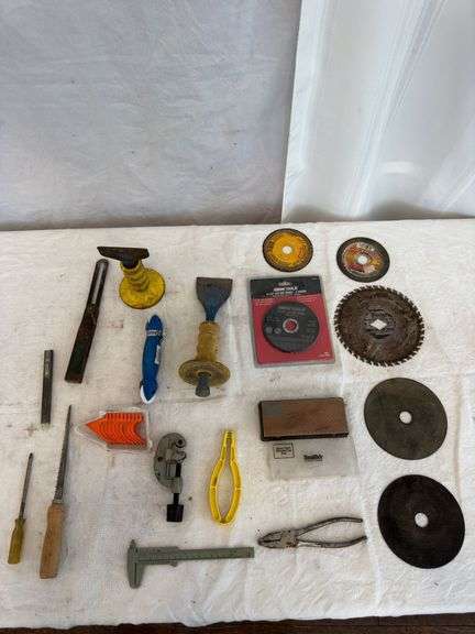 Chisels & Small Hand Tools - Auction Ohio