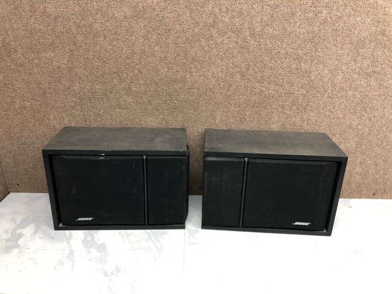 Pair of Bose Speakers