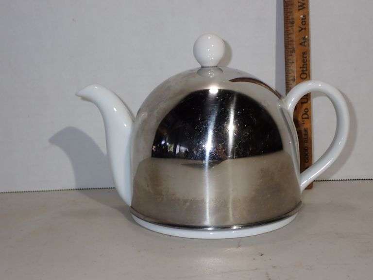 MCM White Porcelain English Tea Pot & Lid w/ Insulated Metal Silver tone Cozy Cover