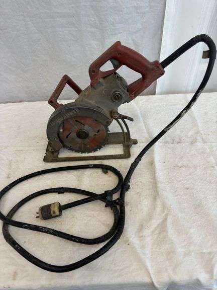 Milwaukee Worm Gear Drive Saw