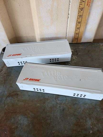 2 Little Pete Mouse Traps