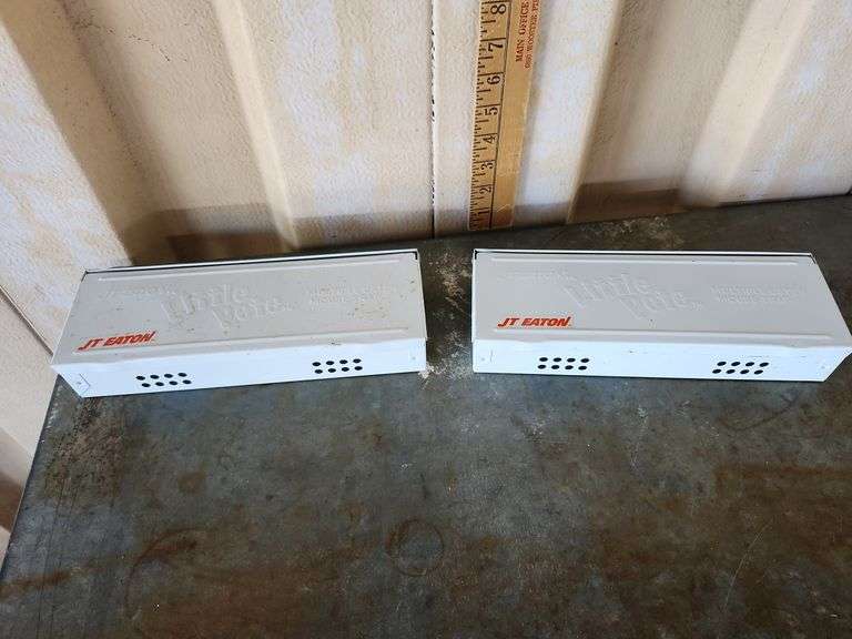2 Little Pete Mouse Traps
