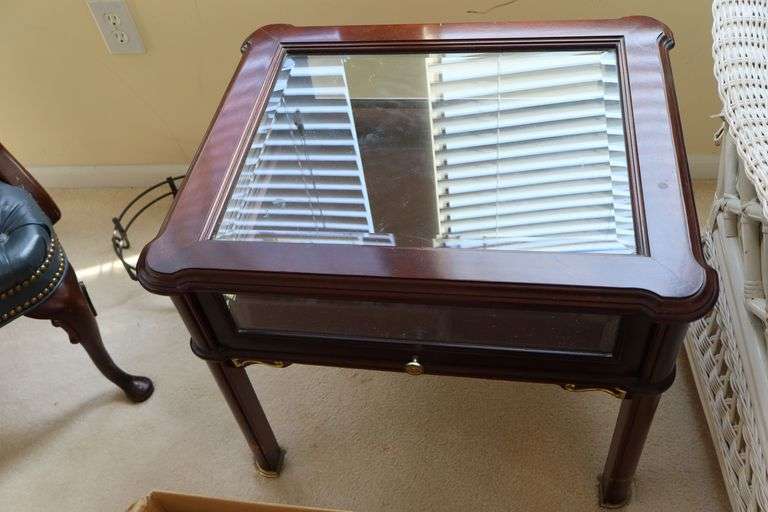 Display End Table