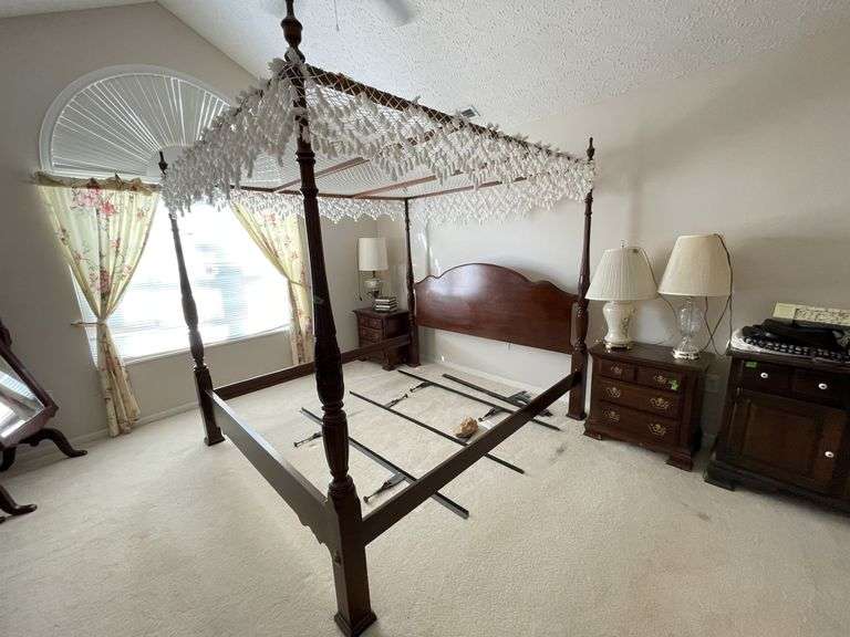 Broyhill Four Poster King Bed