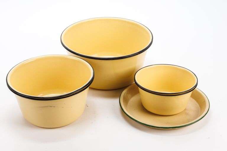 Vintage Porcelain Enamel Bowls