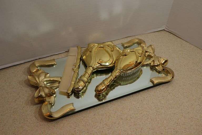 Vanity Tray & Accessories