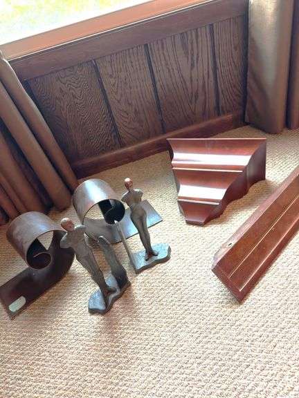 Bookends + shelves
