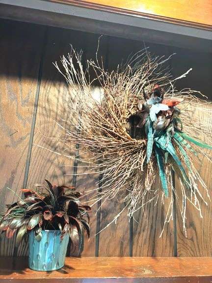 Feather decor
