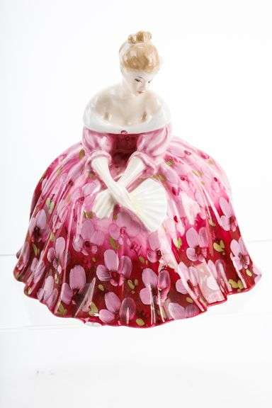 Royal Doulton Figurine: Victoria 1972
