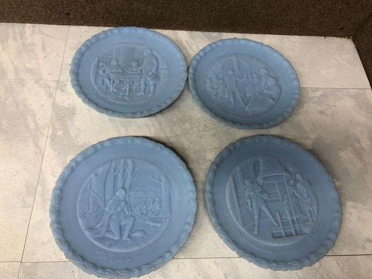 Fenton Collector Plates
