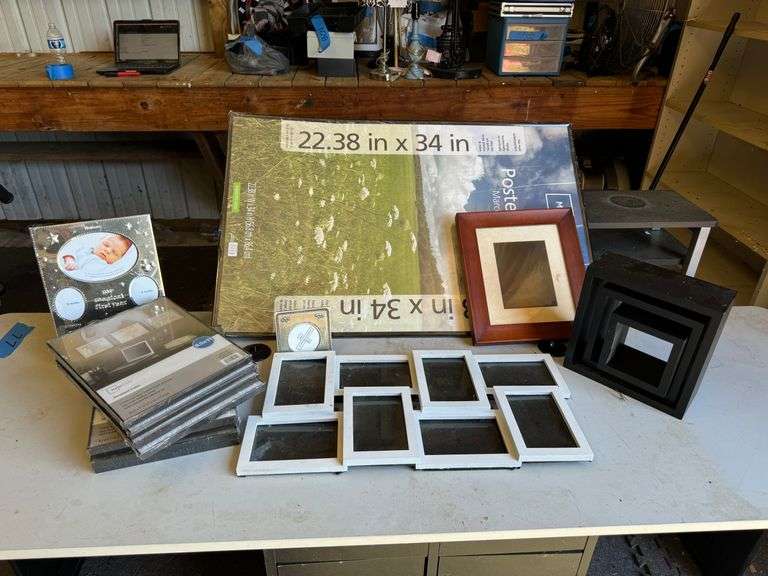 13+ frames and a wall hanging decoration
